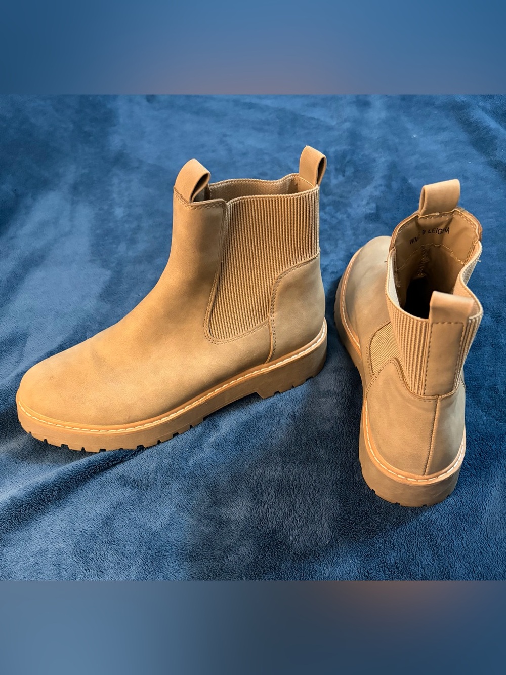 DV by Dolce Vita Women's Chelsea Ankle Boots in Tan
